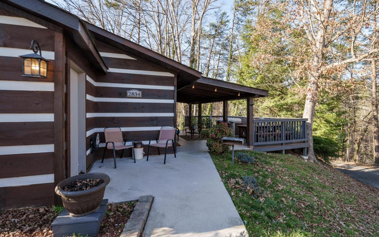 Wooded Bliss Hot Tub Single Level Cabin With No Steps Rocking Chairs And Wooded Views Pigeon Forge Dış mekan fotoğraf