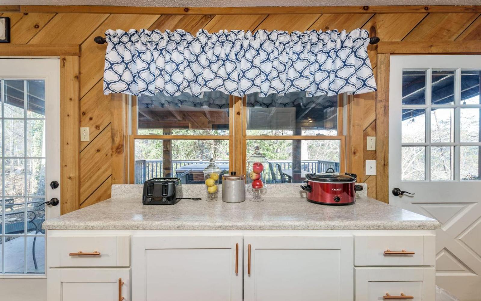Wooded Bliss Hot Tub Single Level Cabin With No Steps Rocking Chairs And Wooded Views Pigeon Forge Dış mekan fotoğraf
